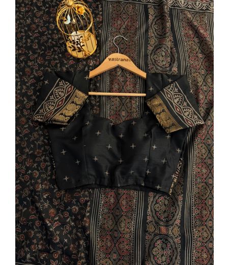 DB94 Beautiful Soft Dola Silk Elegant Printed Celebrity Inspired Sarees.