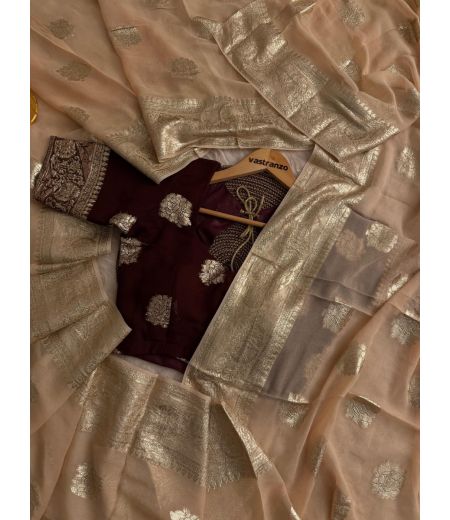 DB86 Beautiful Soft Viscose Georgette Leaf Jacquard Weaving Celebrity Inspired Saree.(Blouse Unstitched)