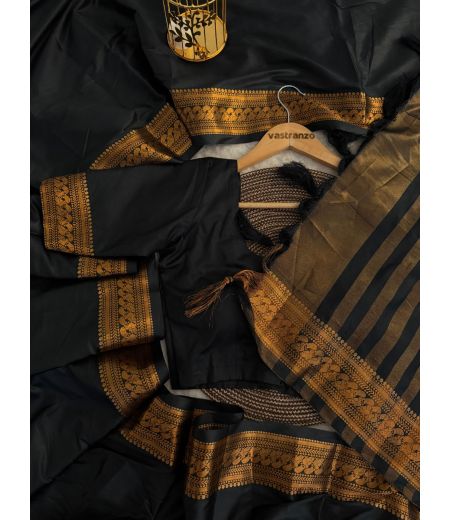 DB197 Beautiful Soft Viscose Silk Jacquard Weaving Celebrity Inspired Sarees.