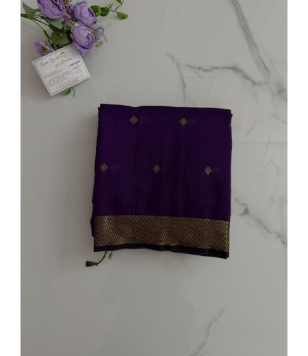 DB915 Beautiful Soft Maheshwari Silk Zari Weaving Celebrity Inspired Saree.