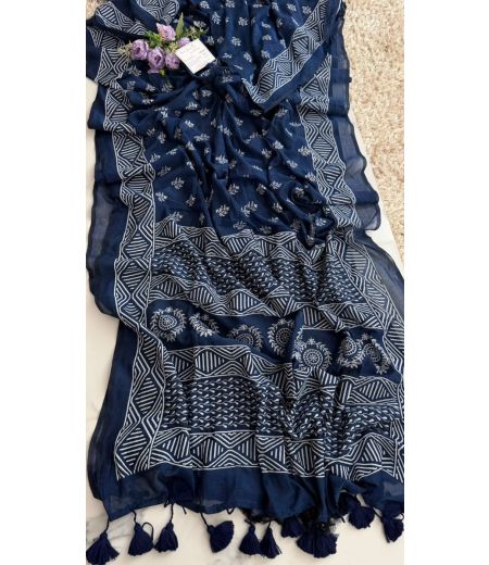 DB913  Beautiful Soft Mulmul Cotton Elegant Printed Celebrity Inspired Sarees.